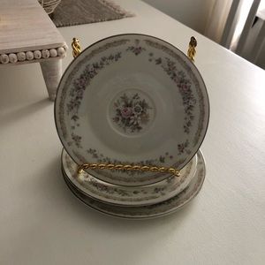 3 Wellington By Celebrity Fine China Of Japan Plates.